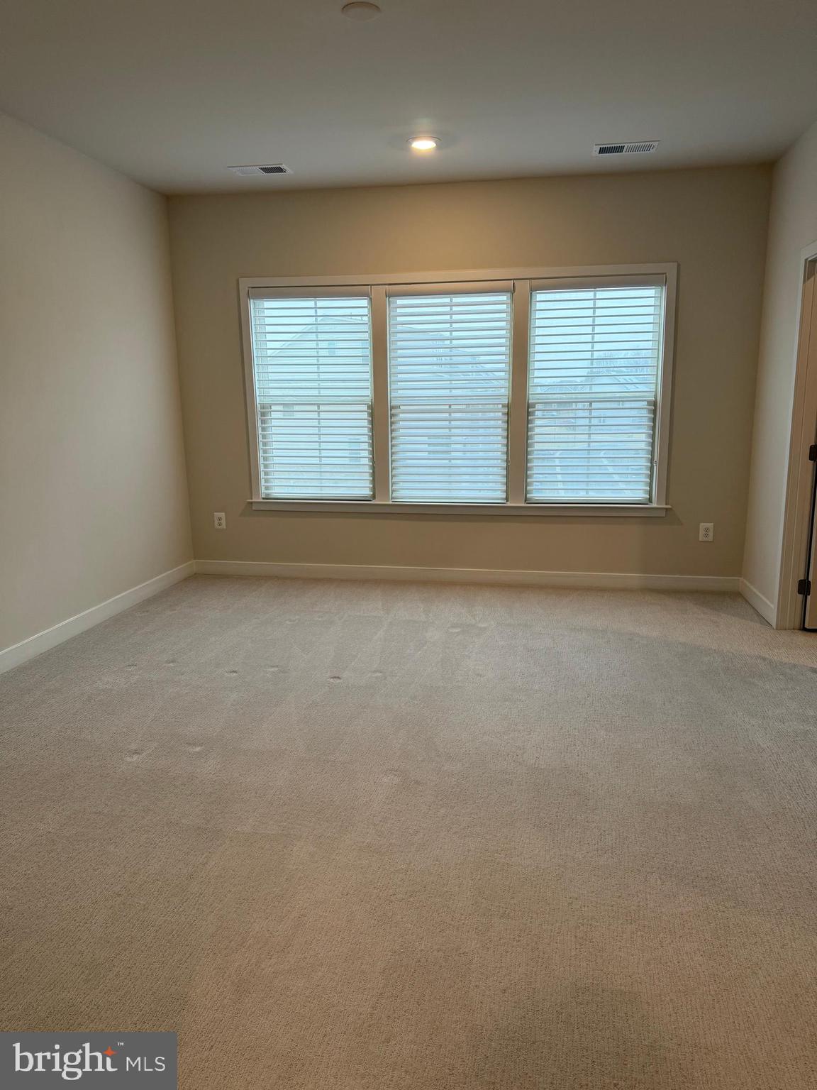 LANDSDALE - Residential Lease