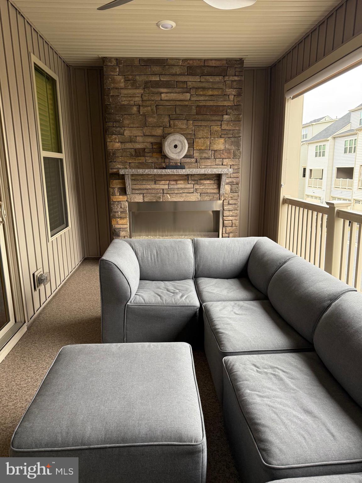 LANDSDALE - Residential Lease