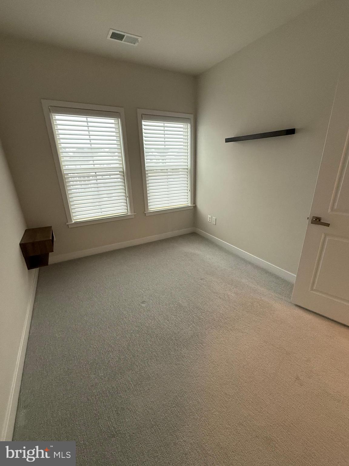 LANDSDALE - Residential Lease