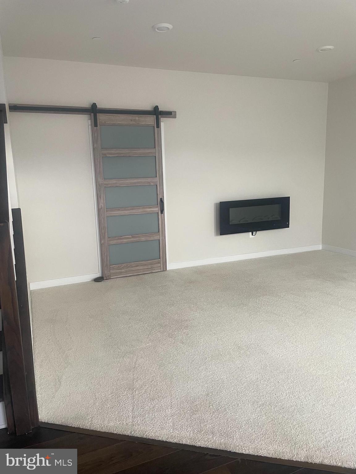 LANDSDALE - Residential Lease