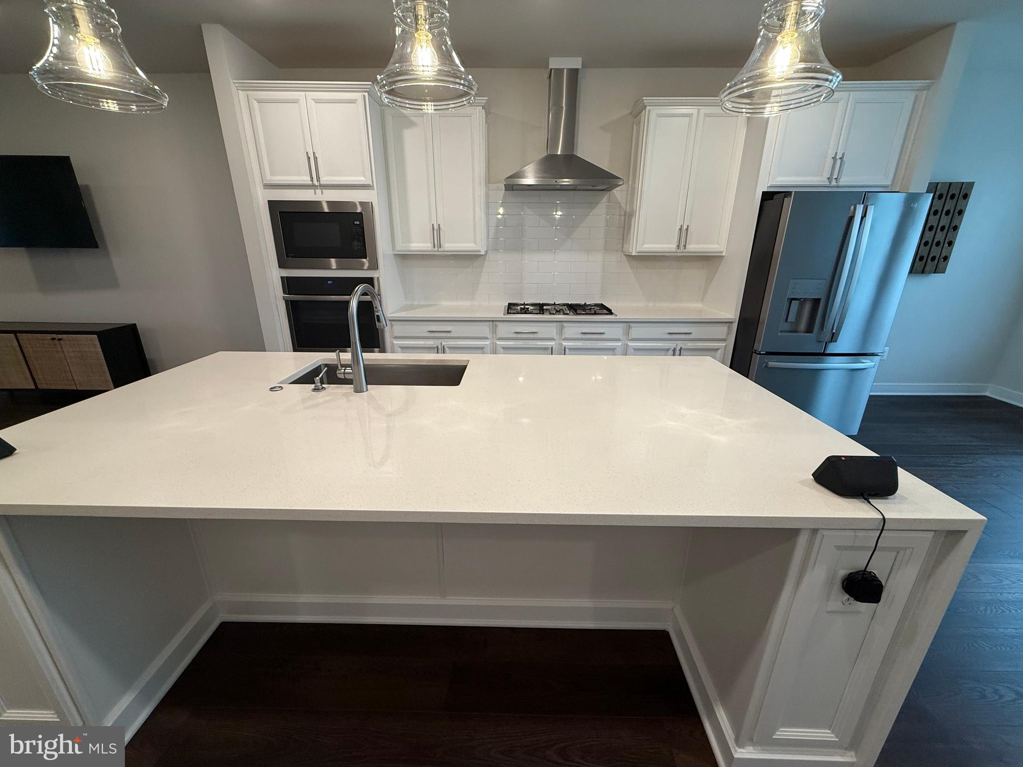 LANDSDALE - Residential Lease