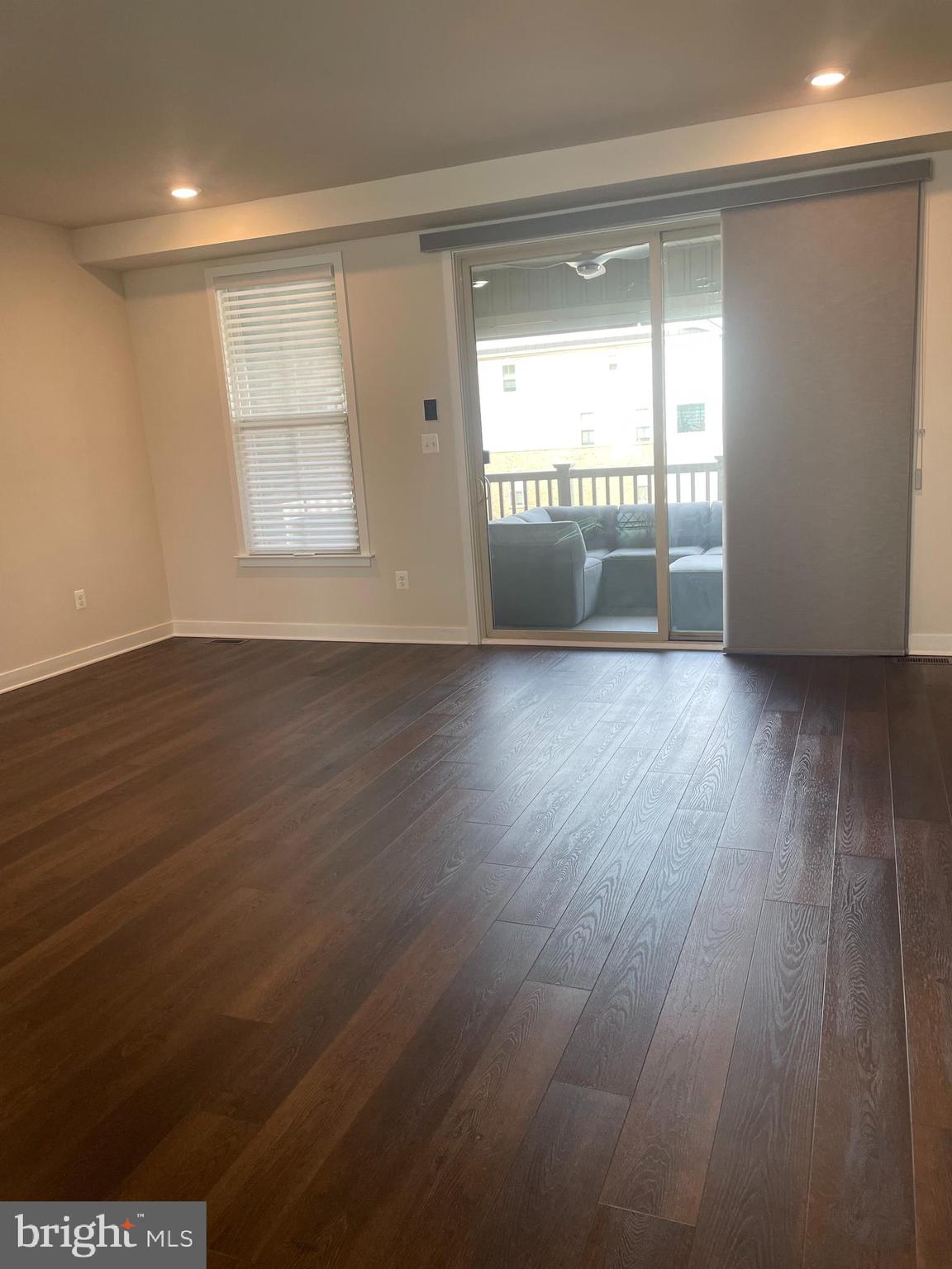 LANDSDALE - Residential Lease