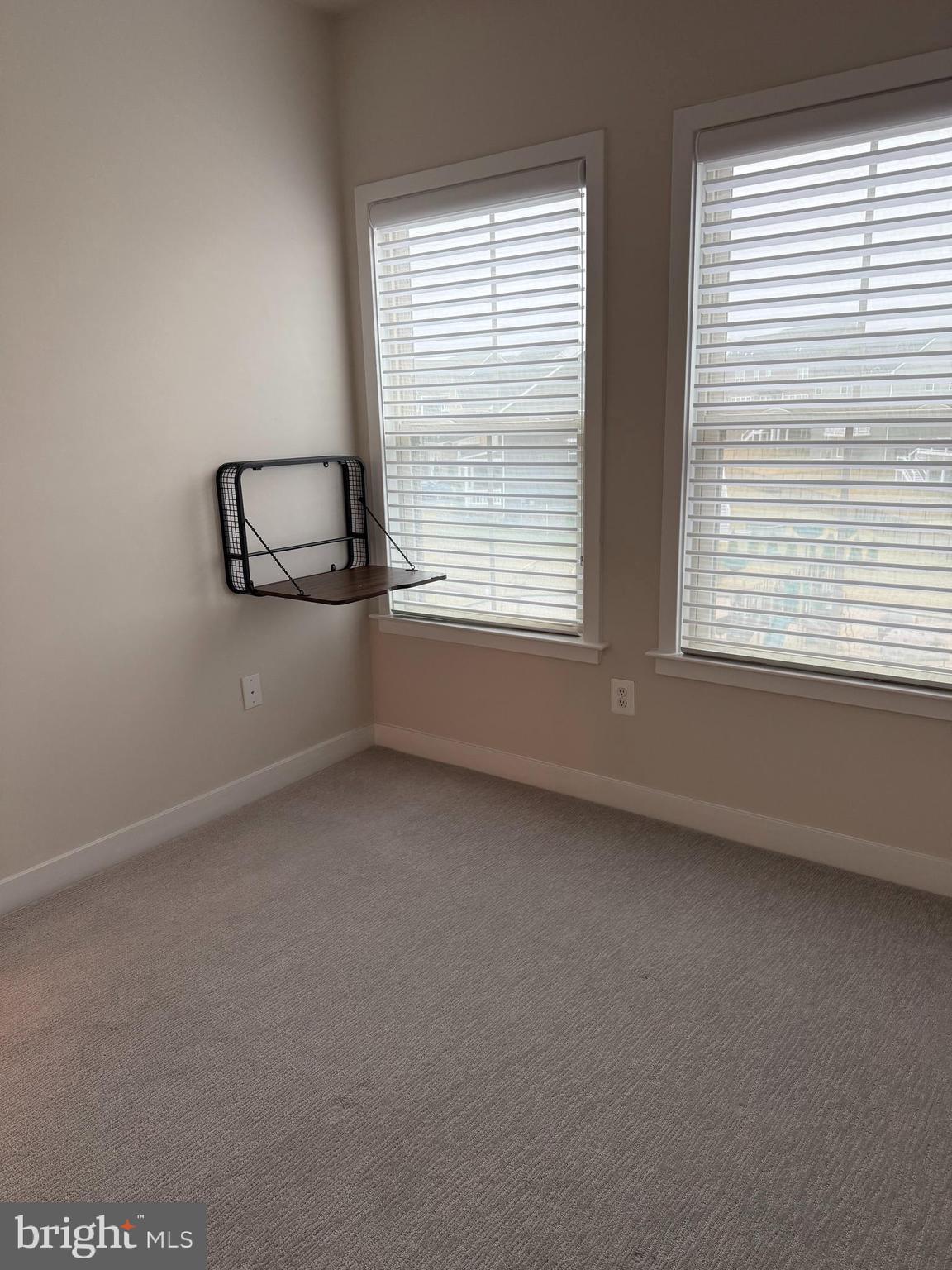 LANDSDALE - Residential Lease