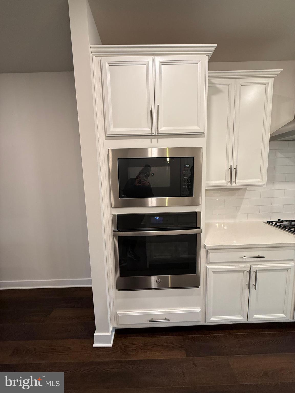 LANDSDALE - Residential Lease