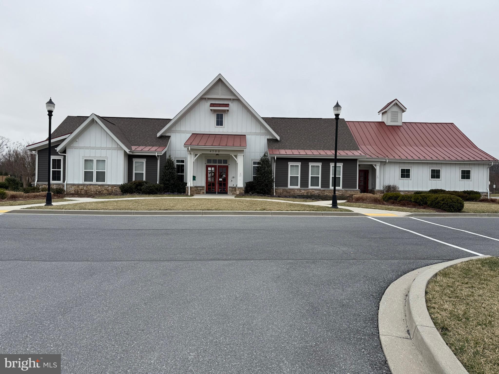 LANDSDALE - Residential Lease