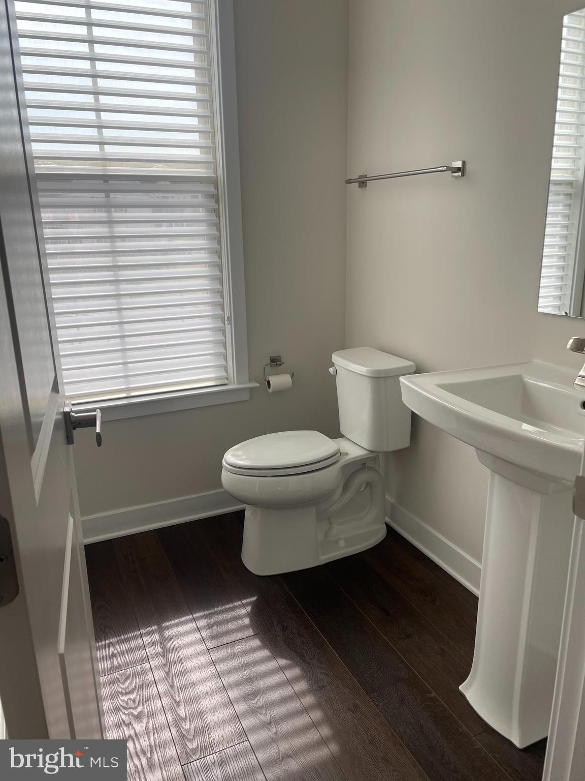 LANDSDALE - Residential Lease