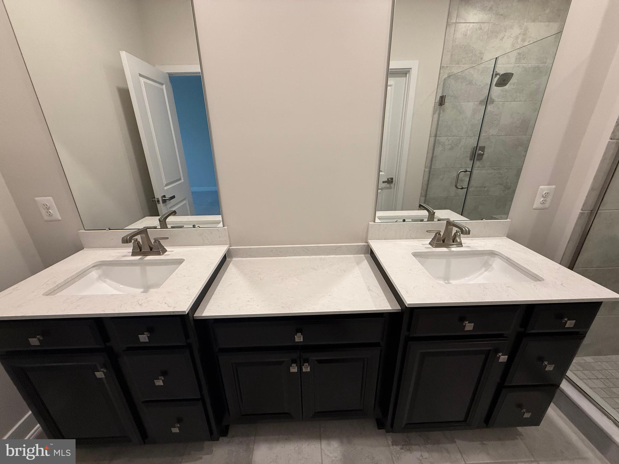 LANDSDALE - Residential Lease