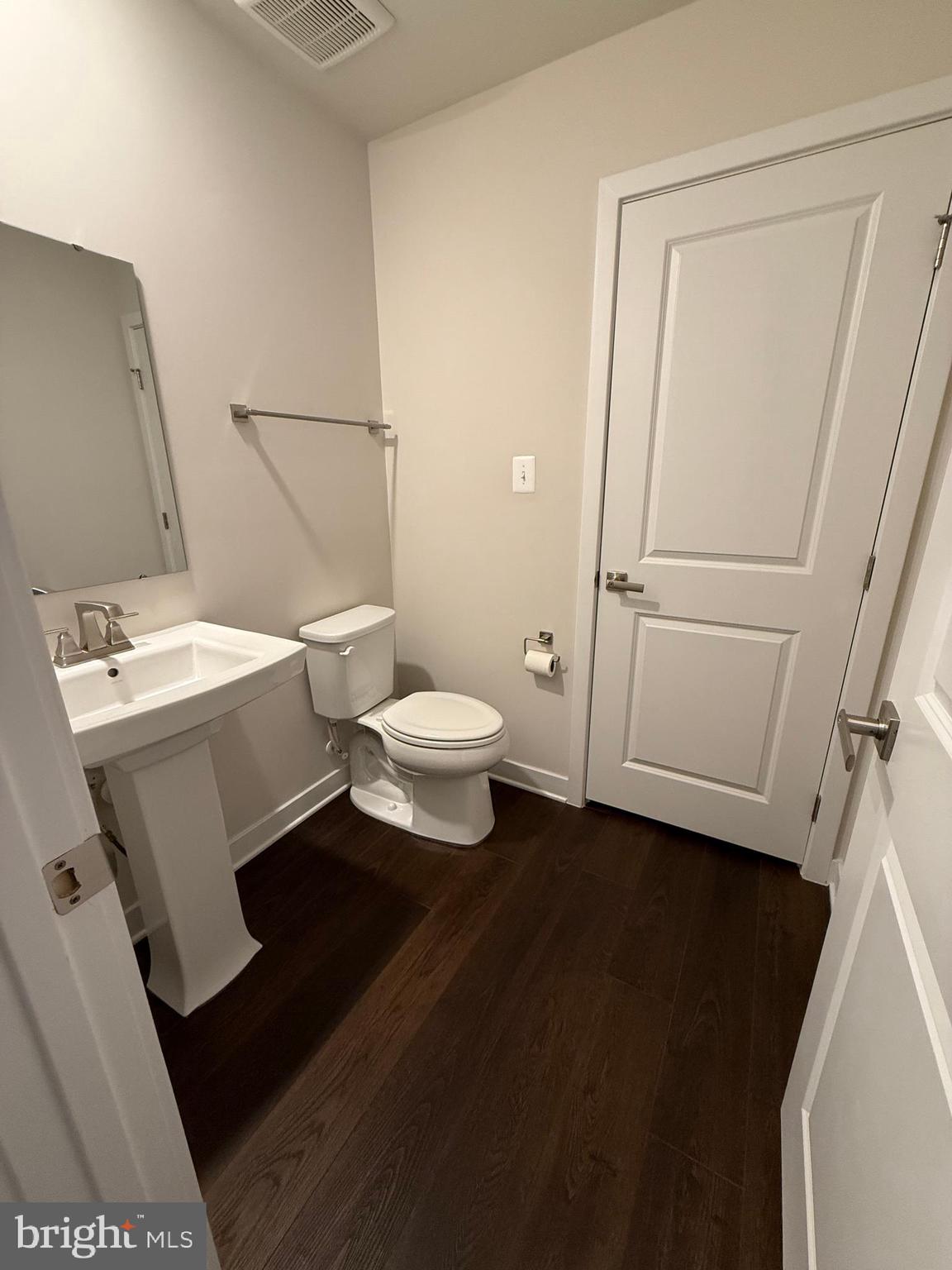 LANDSDALE - Residential Lease