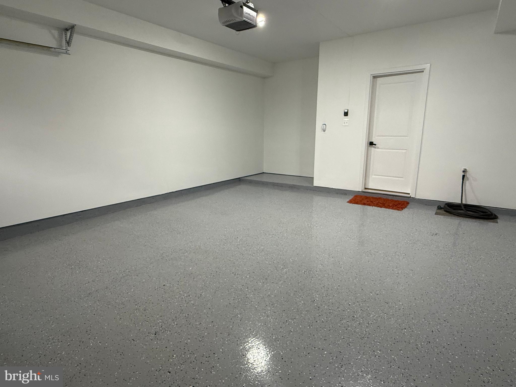 LANDSDALE - Residential Lease