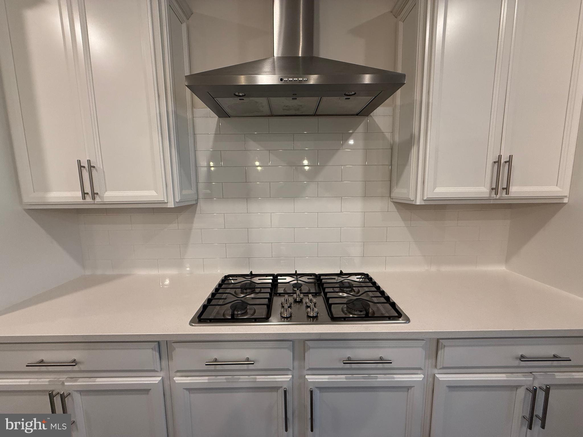 LANDSDALE - Residential Lease