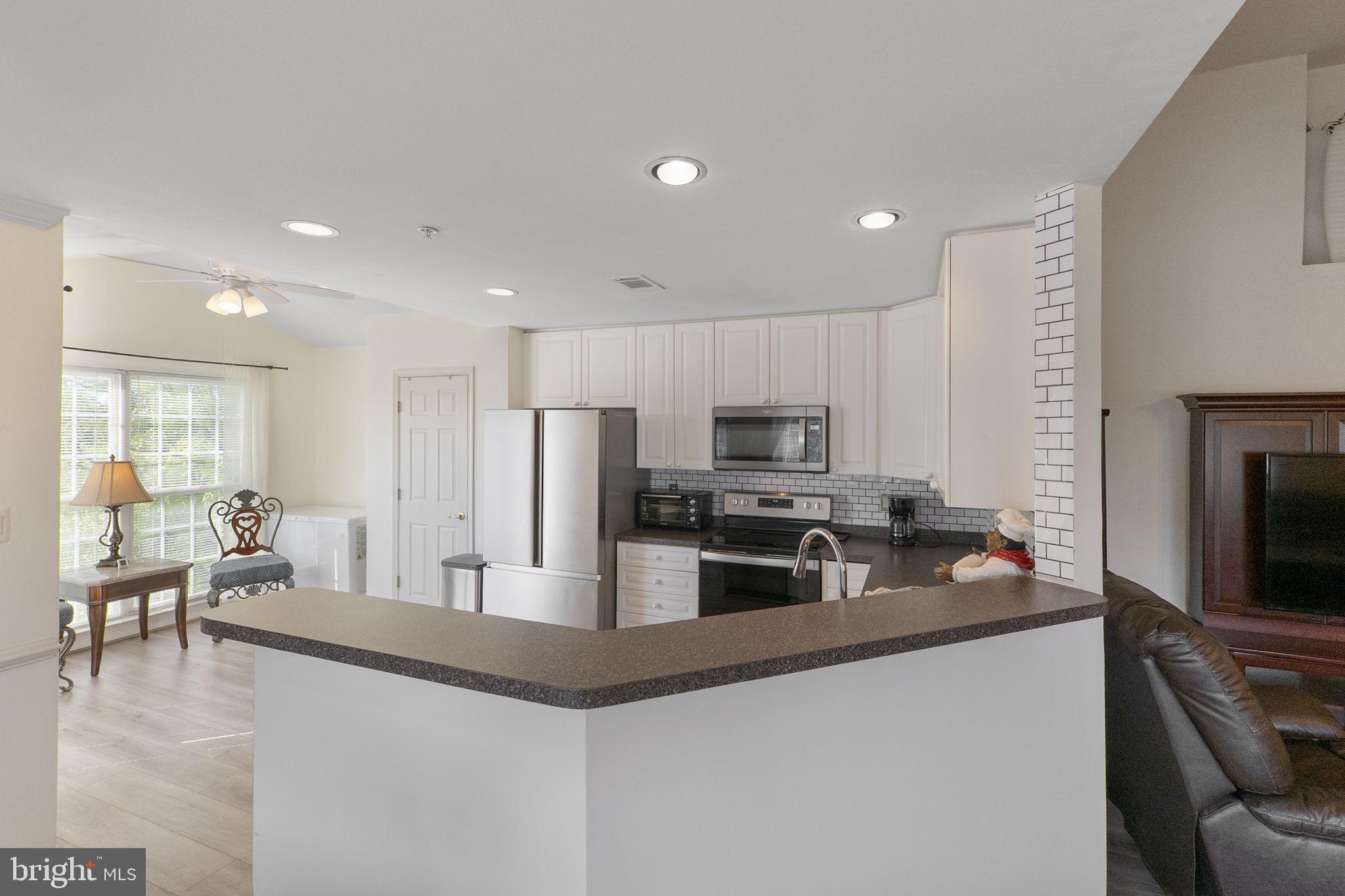 BALLENGER POINT CONDOS - Residential