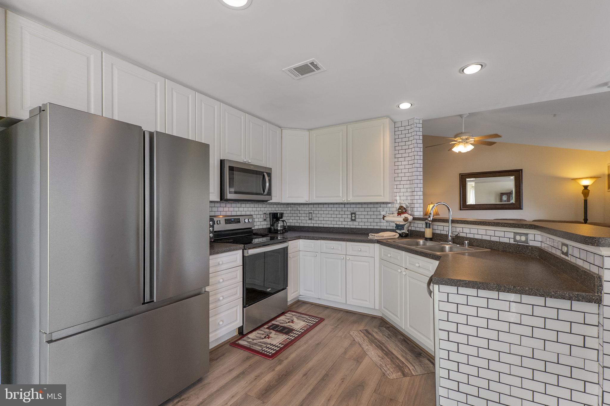 BALLENGER POINT CONDOS - Residential