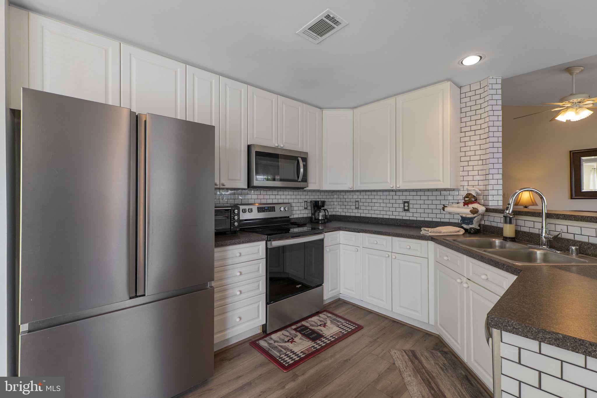 BALLENGER POINT CONDOS - Residential