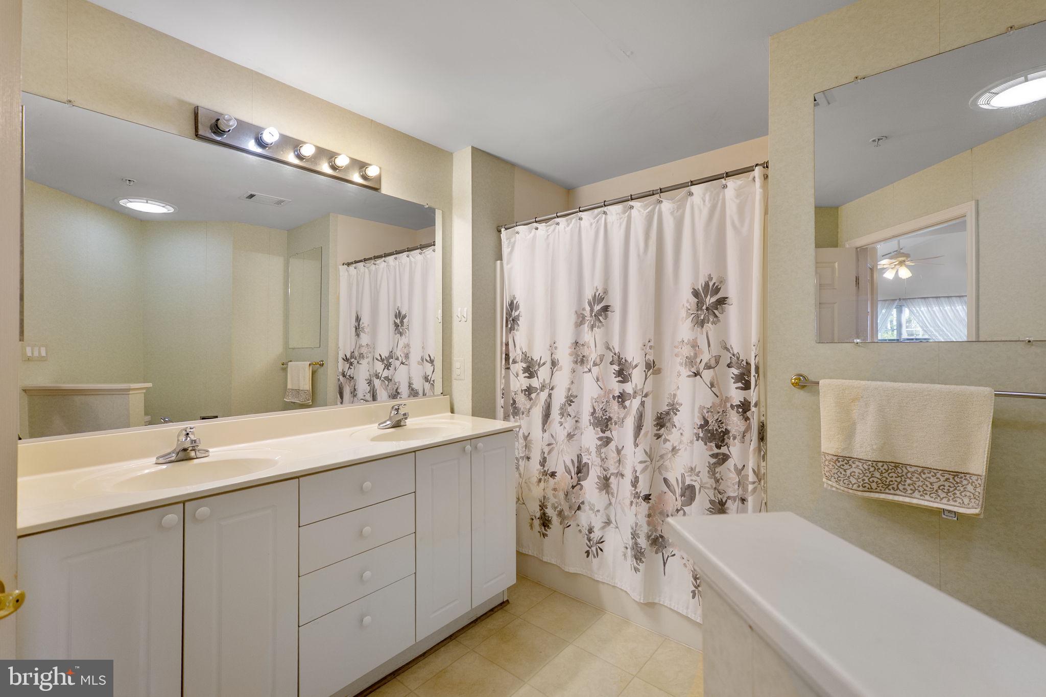 BALLENGER POINT CONDOS - Residential