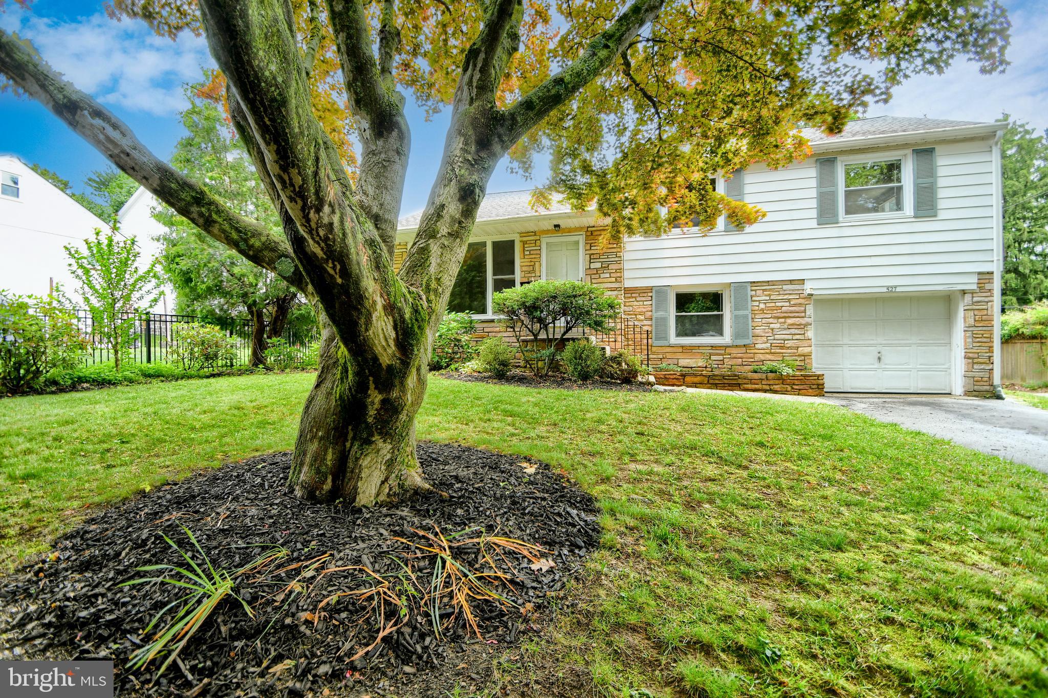 527 N NEW STREET