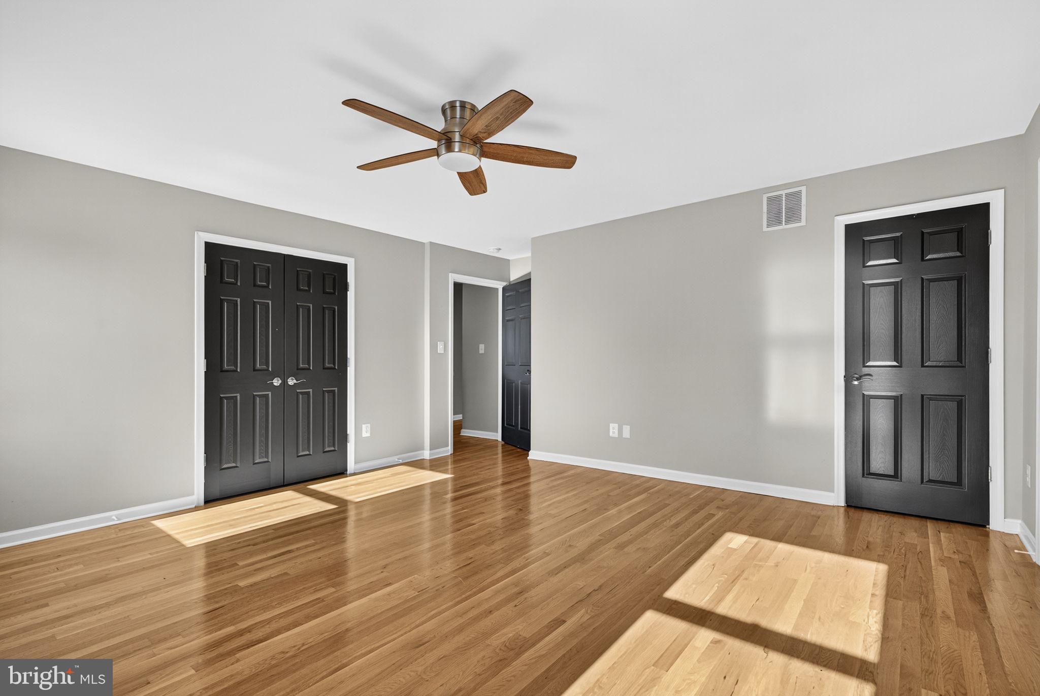 LORD FAIRFAX/MDLTWN GLEN - Residential