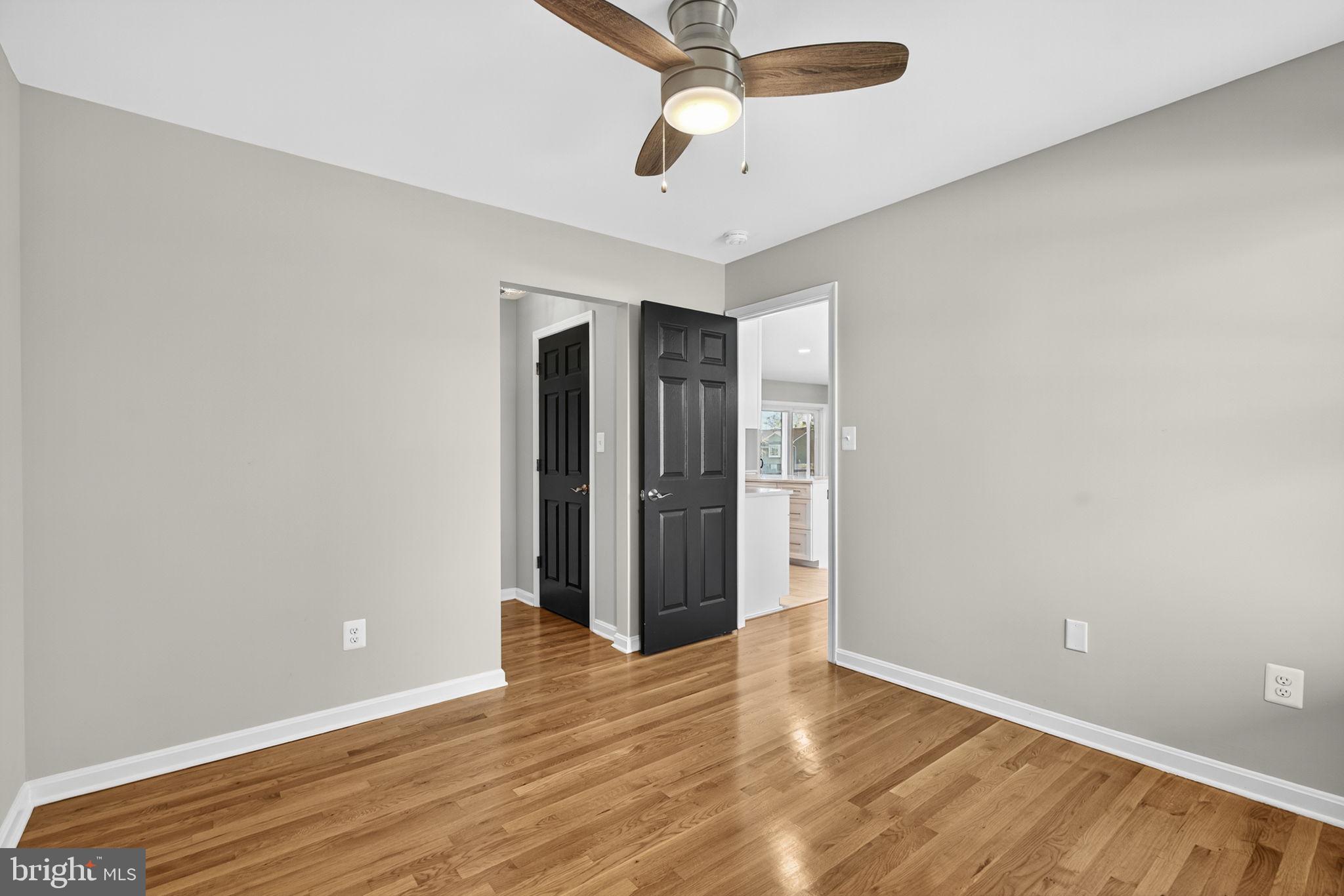 LORD FAIRFAX/MDLTWN GLEN - Residential