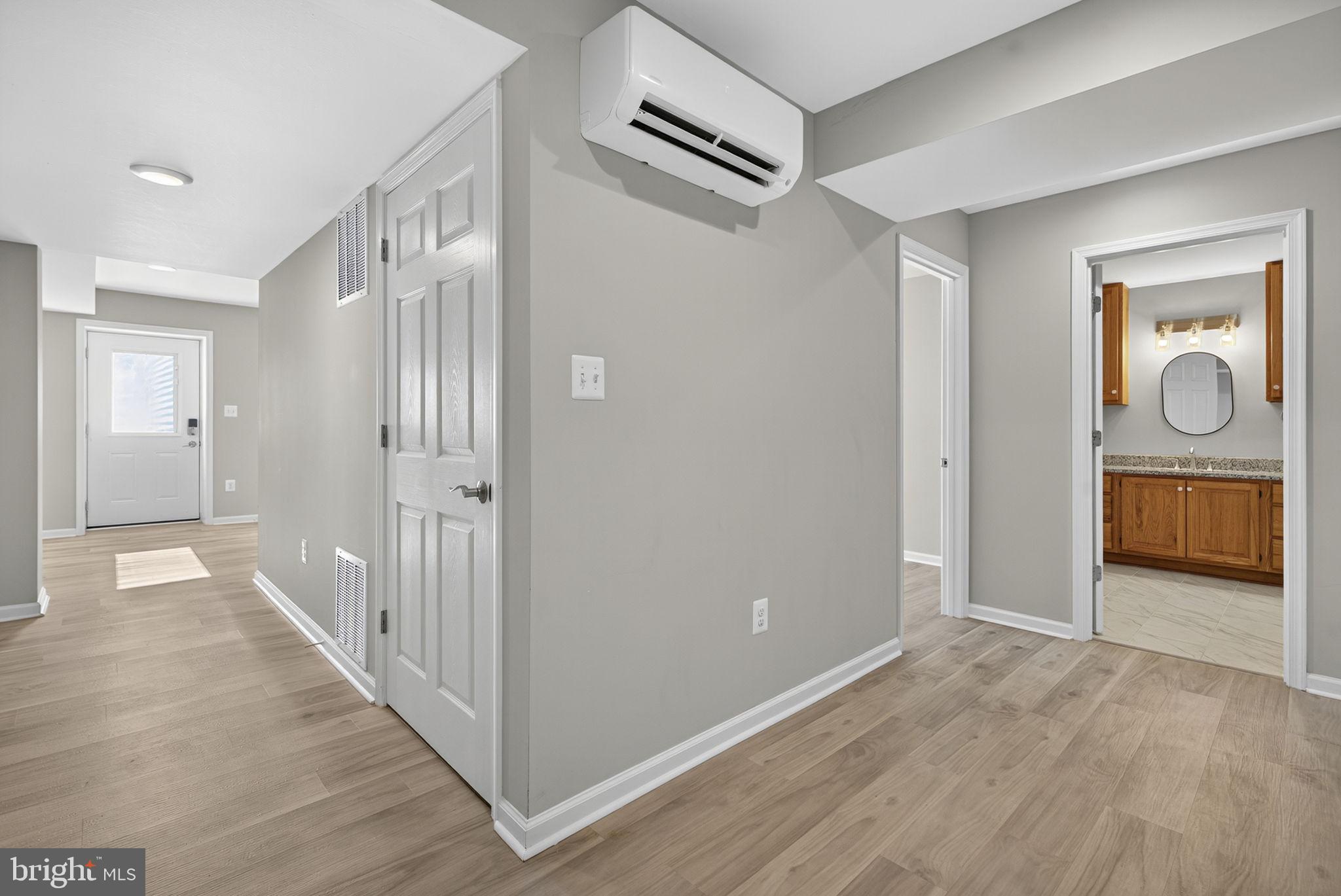 LORD FAIRFAX/MDLTWN GLEN - Residential