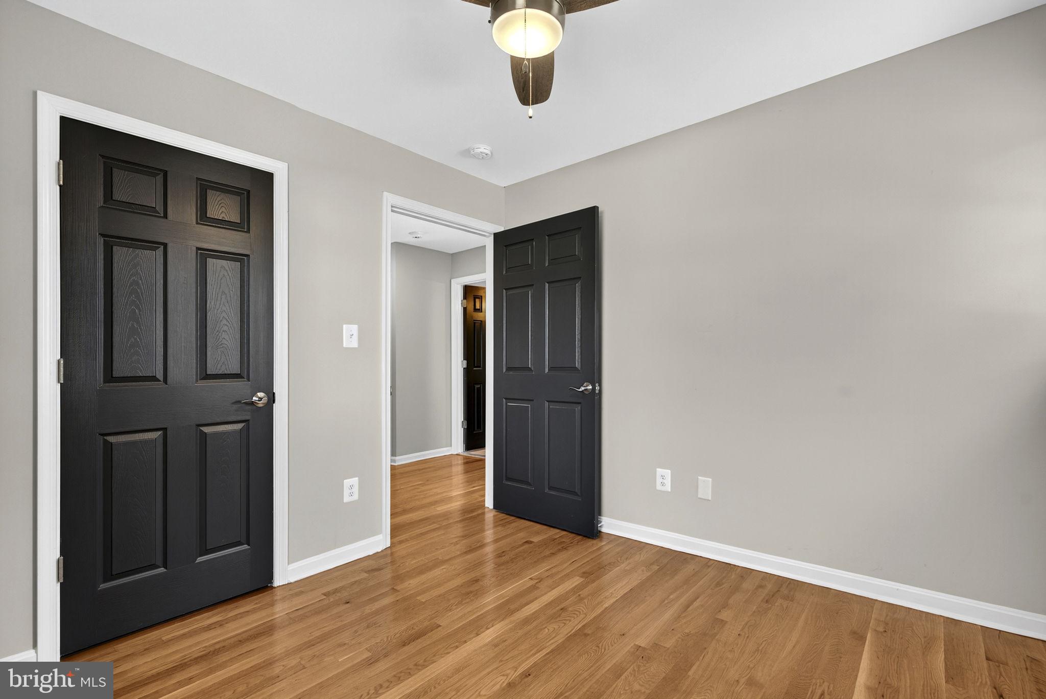 LORD FAIRFAX/MDLTWN GLEN - Residential