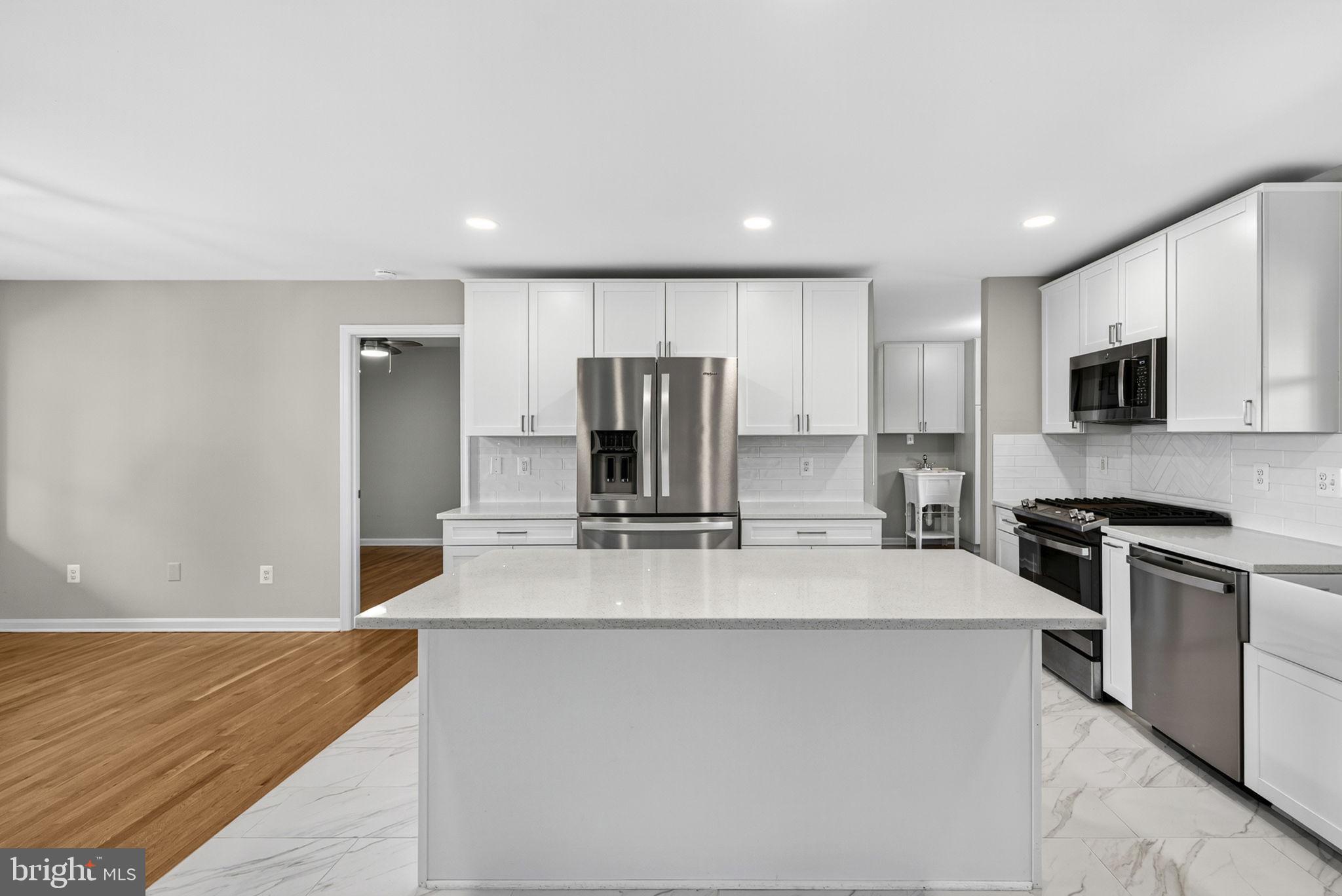 LORD FAIRFAX/MDLTWN GLEN - Residential