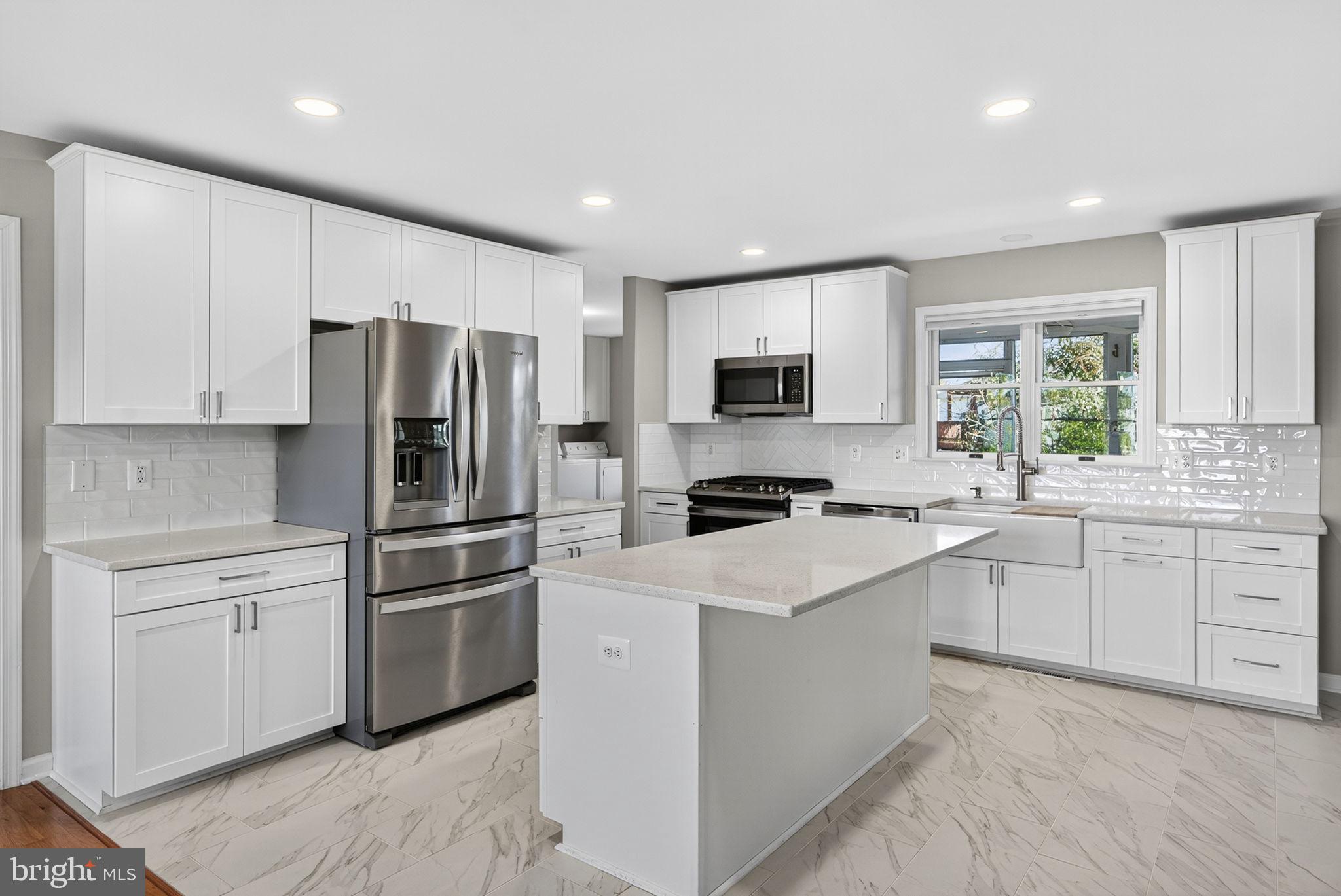 LORD FAIRFAX/MDLTWN GLEN - Residential