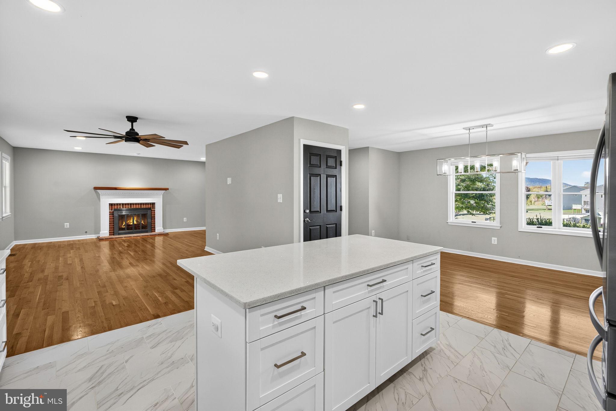 LORD FAIRFAX/MDLTWN GLEN - Residential