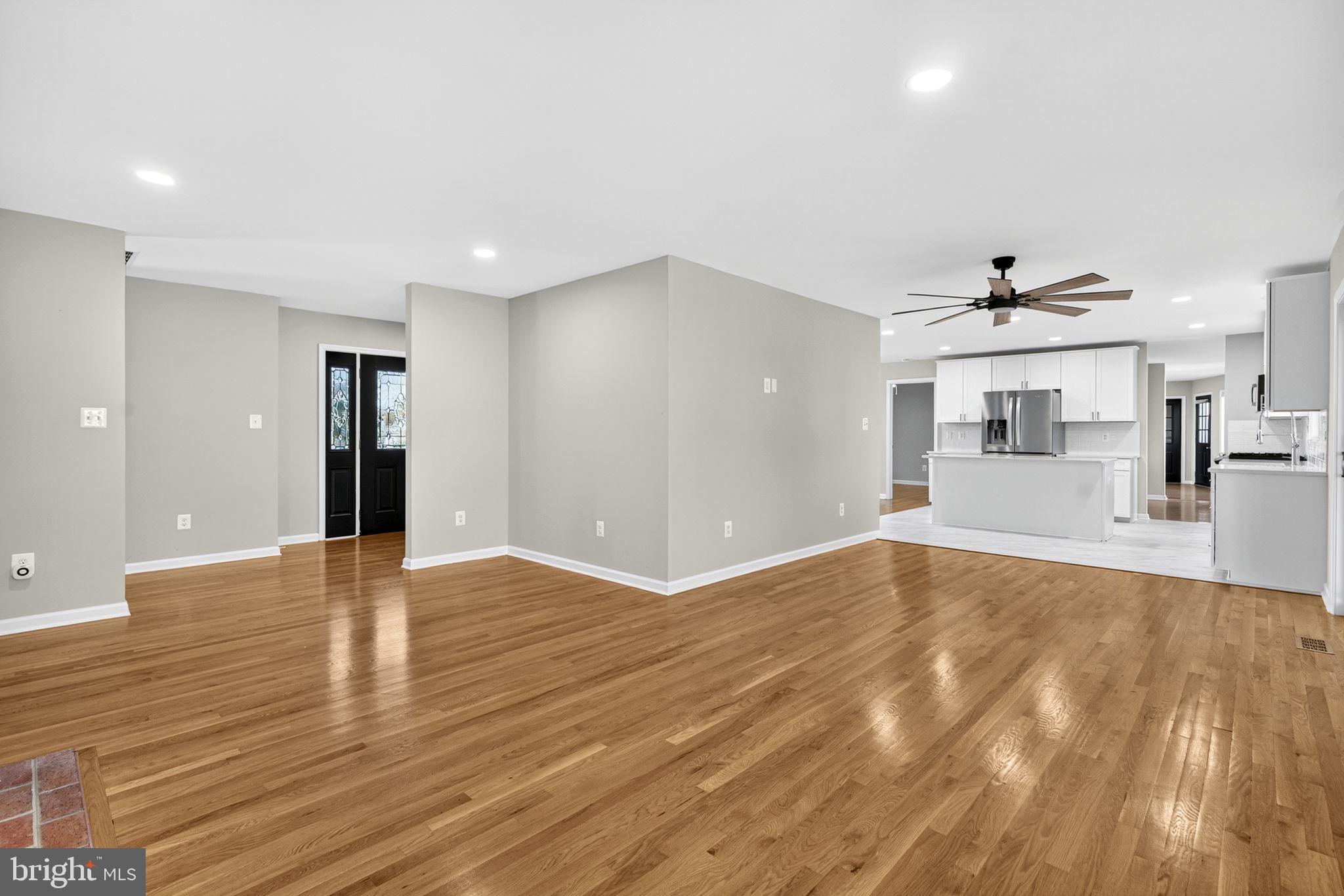 LORD FAIRFAX/MDLTWN GLEN - Residential