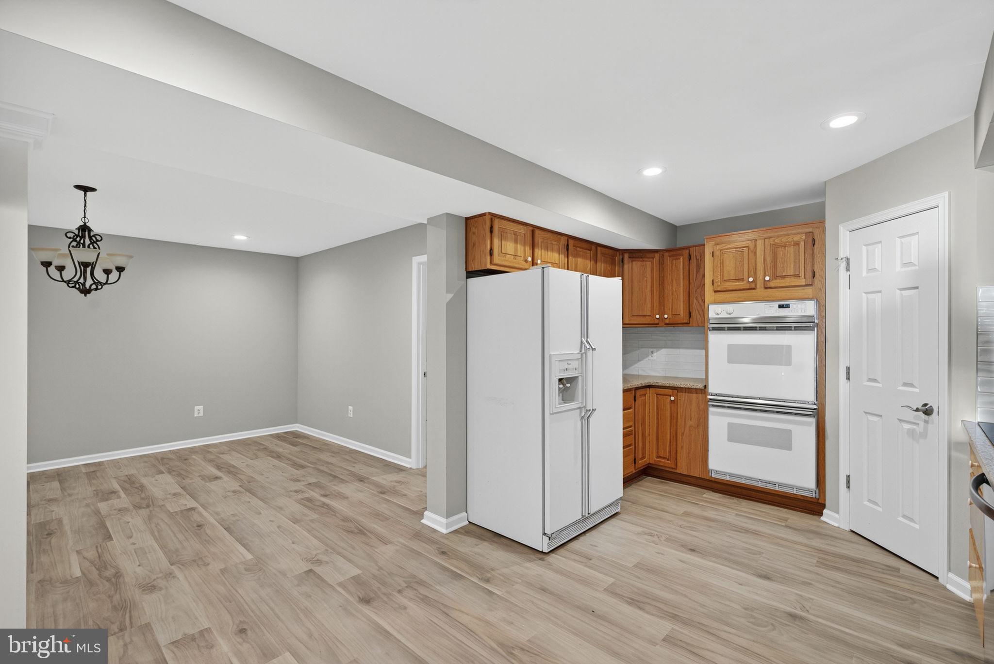 LORD FAIRFAX/MDLTWN GLEN - Residential