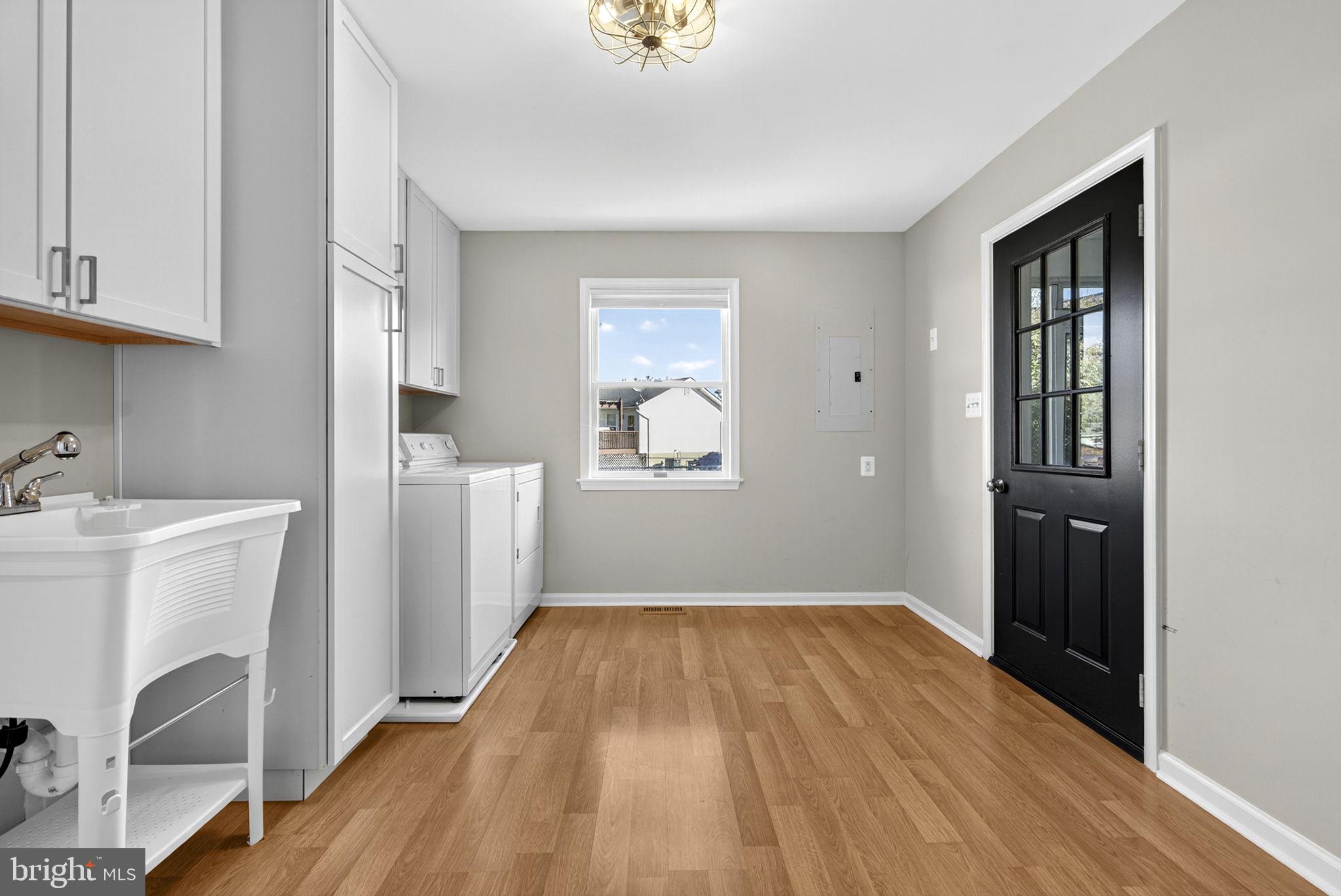 LORD FAIRFAX/MDLTWN GLEN - Residential