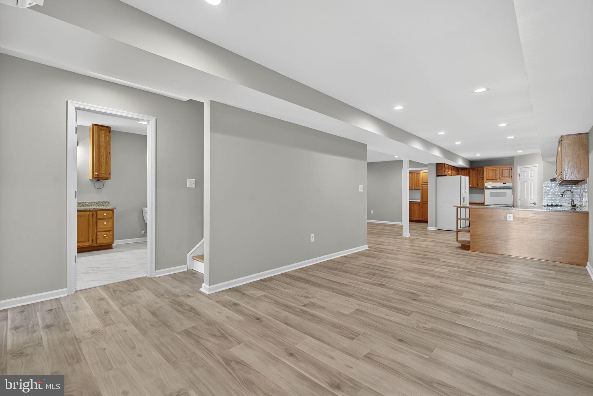 LORD FAIRFAX/MDLTWN GLEN - Residential