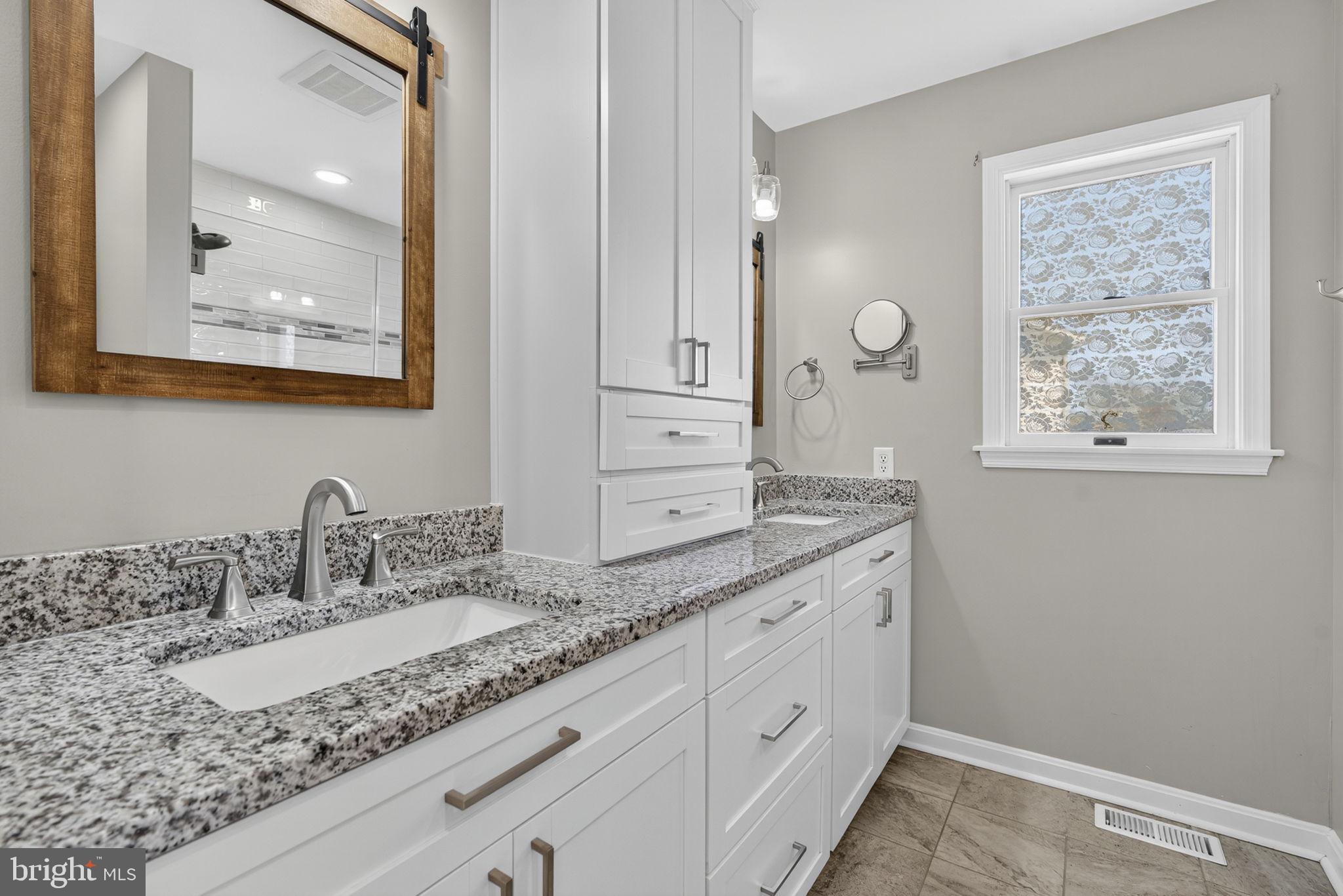 LORD FAIRFAX/MDLTWN GLEN - Residential