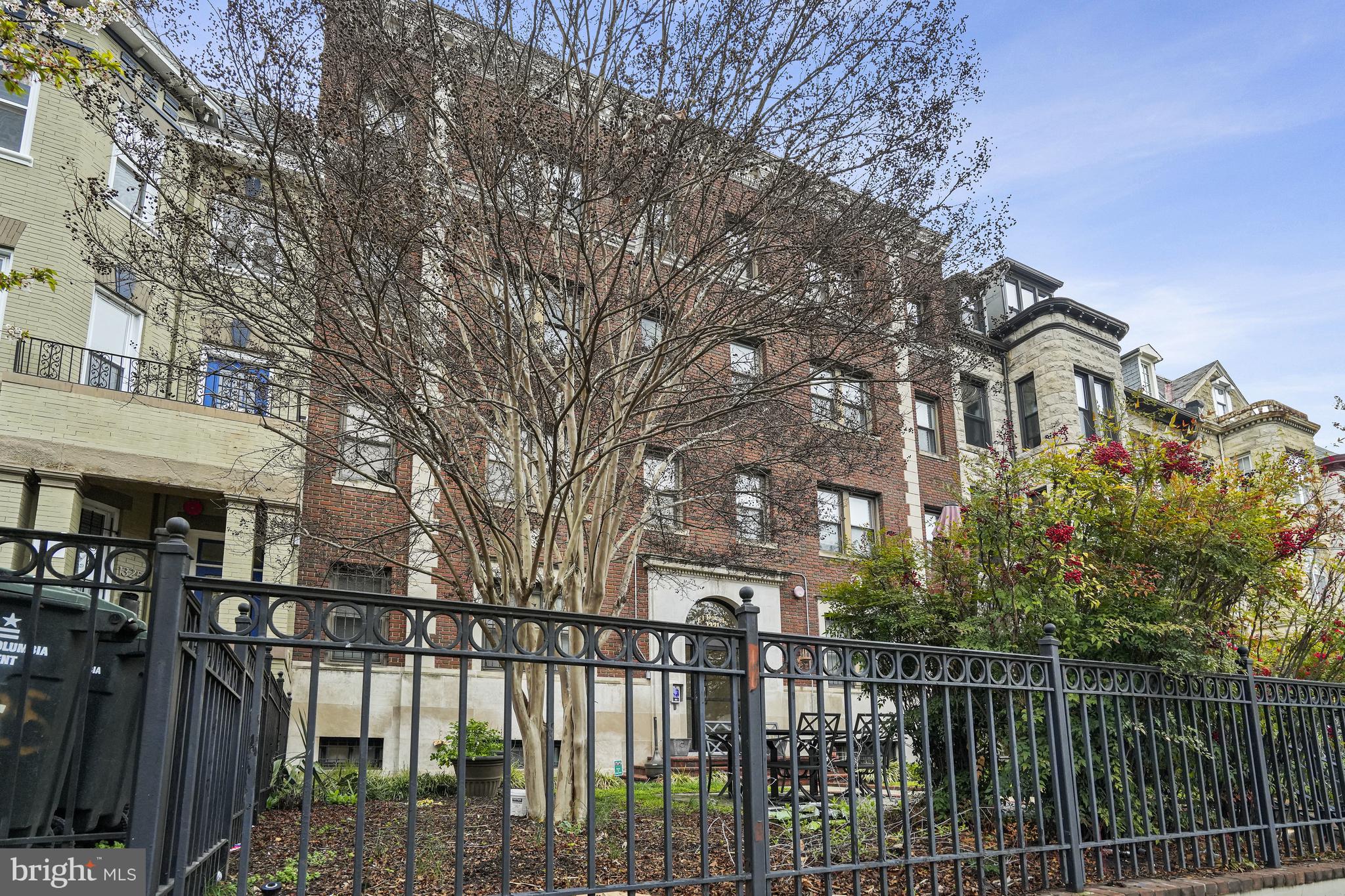 1321 NW FAIRMONT STREET NW 1