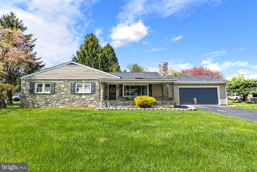 Photo of 4 Pleasant Drive, LANCASTER, PA 17602 (MLS # PALA2090754)