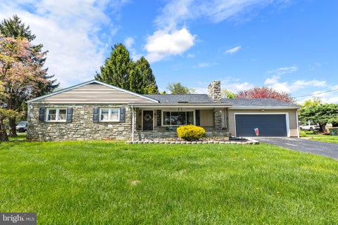 Photo of 4 Pleasant Drive, LANCASTER, PA 17602 (MLS # PALA2090754)