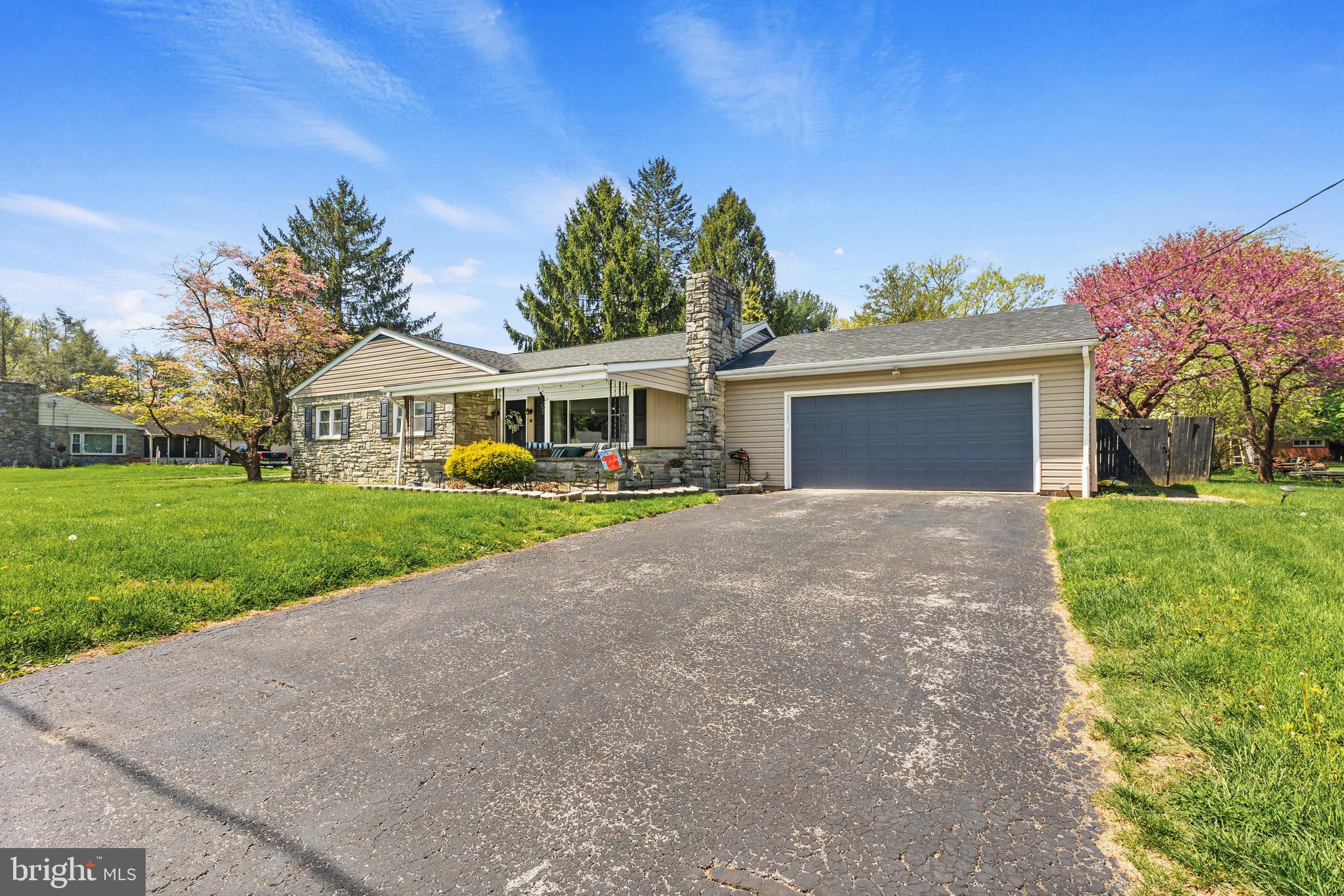 4 PLEASANT DRIVE