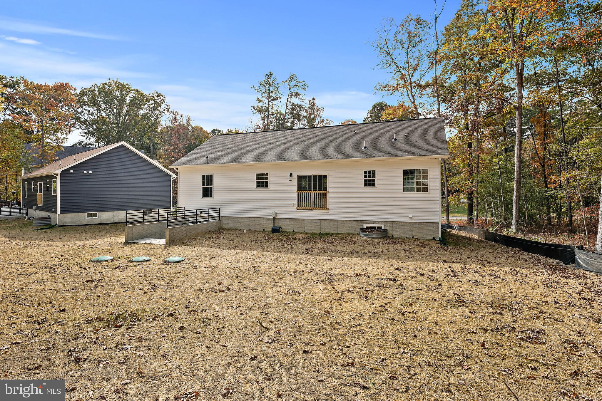 LAKE CAROLINE - Residential