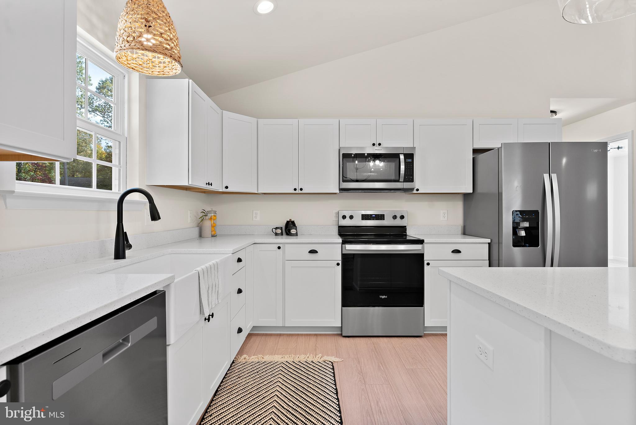 LAKE CAROLINE - Residential