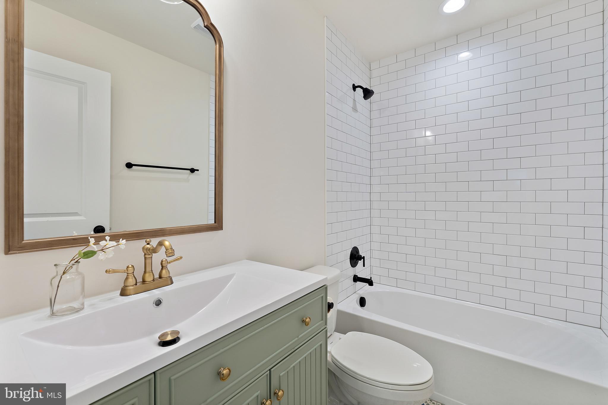 LAKE CAROLINE - Residential