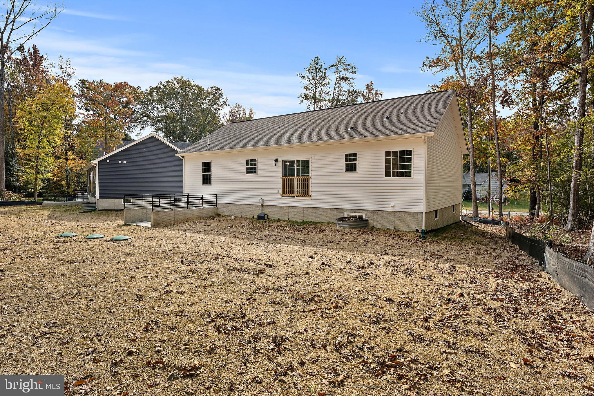 LAKE CAROLINE - Residential