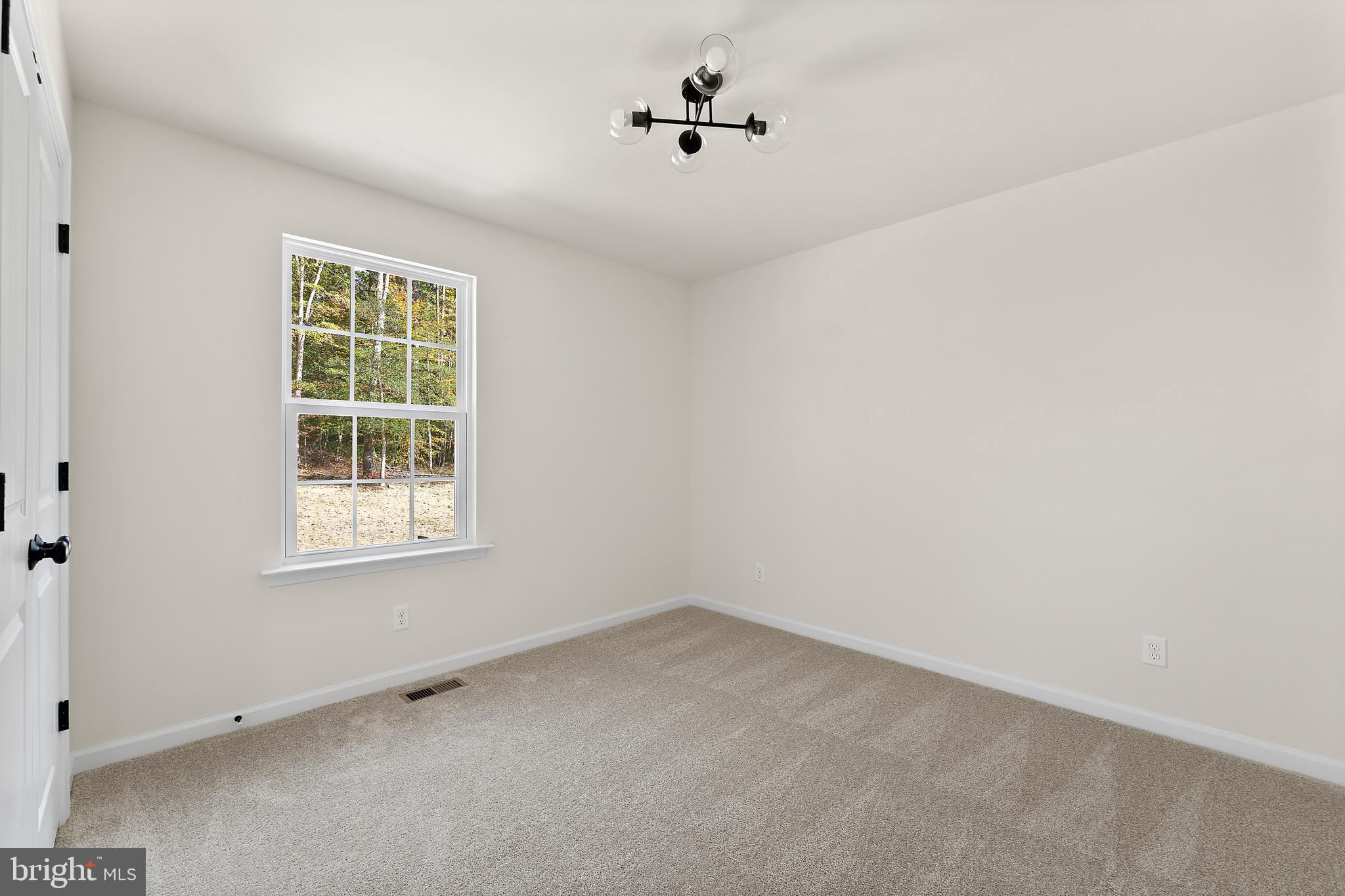 LAKE CAROLINE - Residential