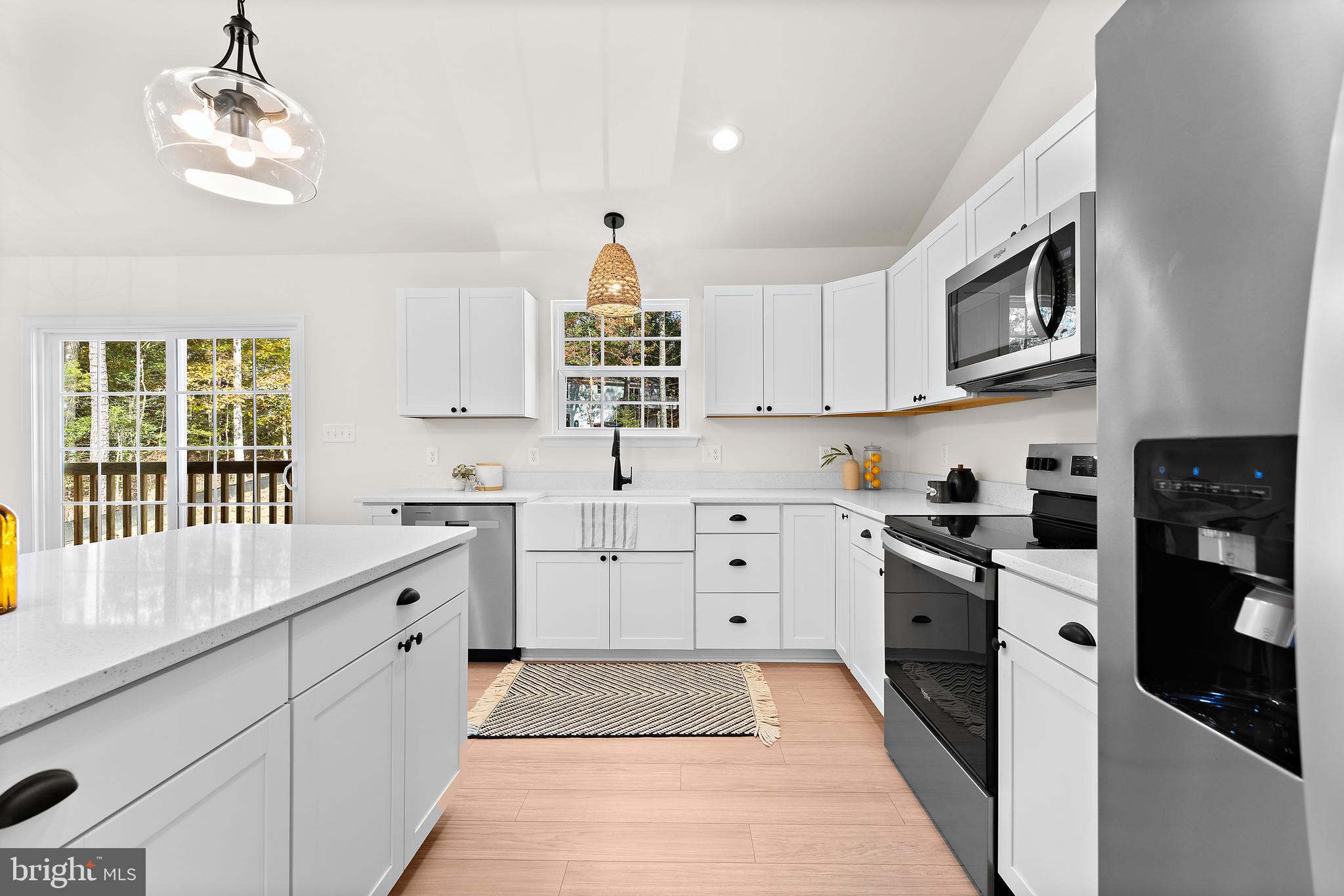 LAKE CAROLINE - Residential