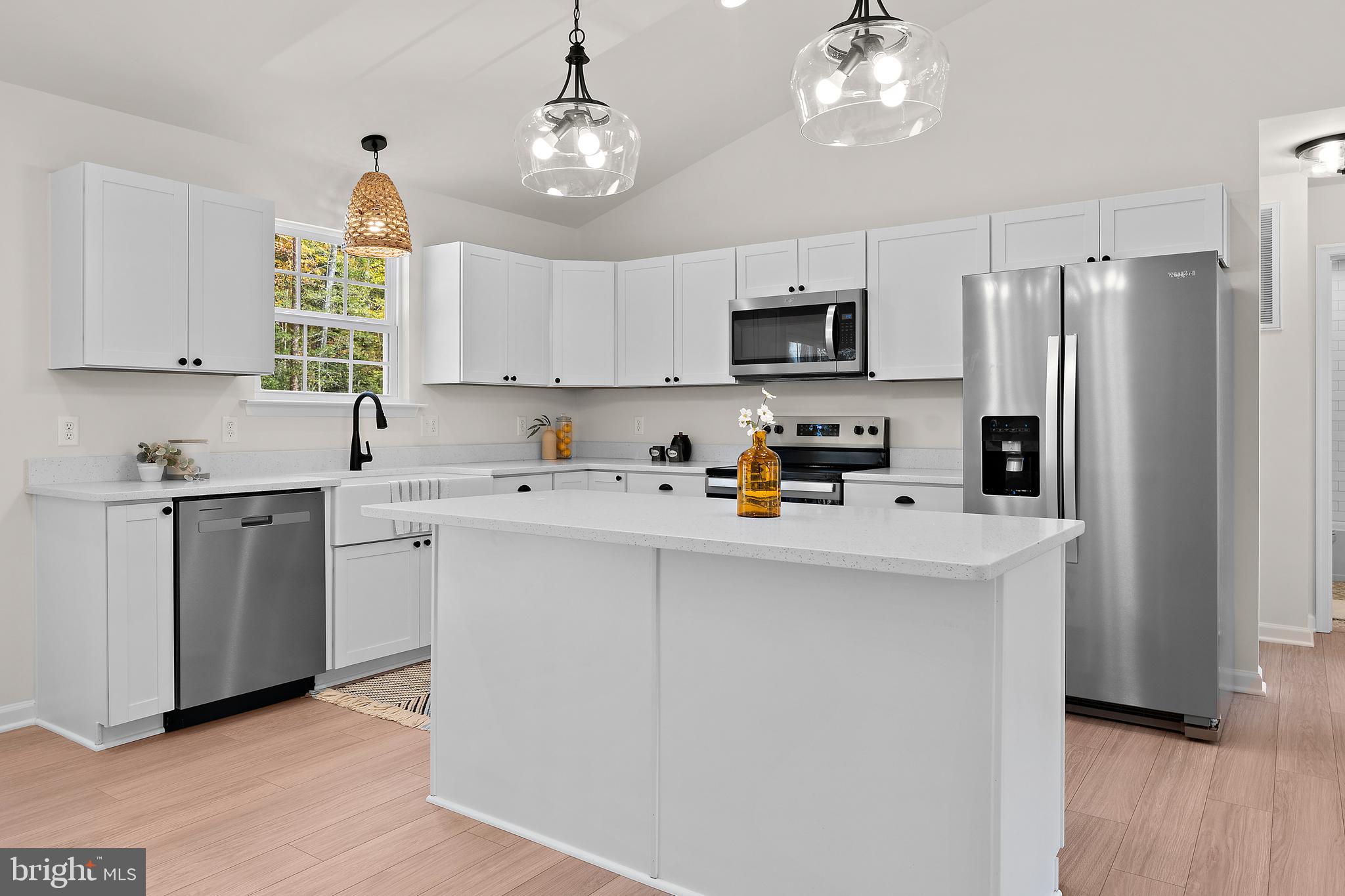 LAKE CAROLINE - Residential