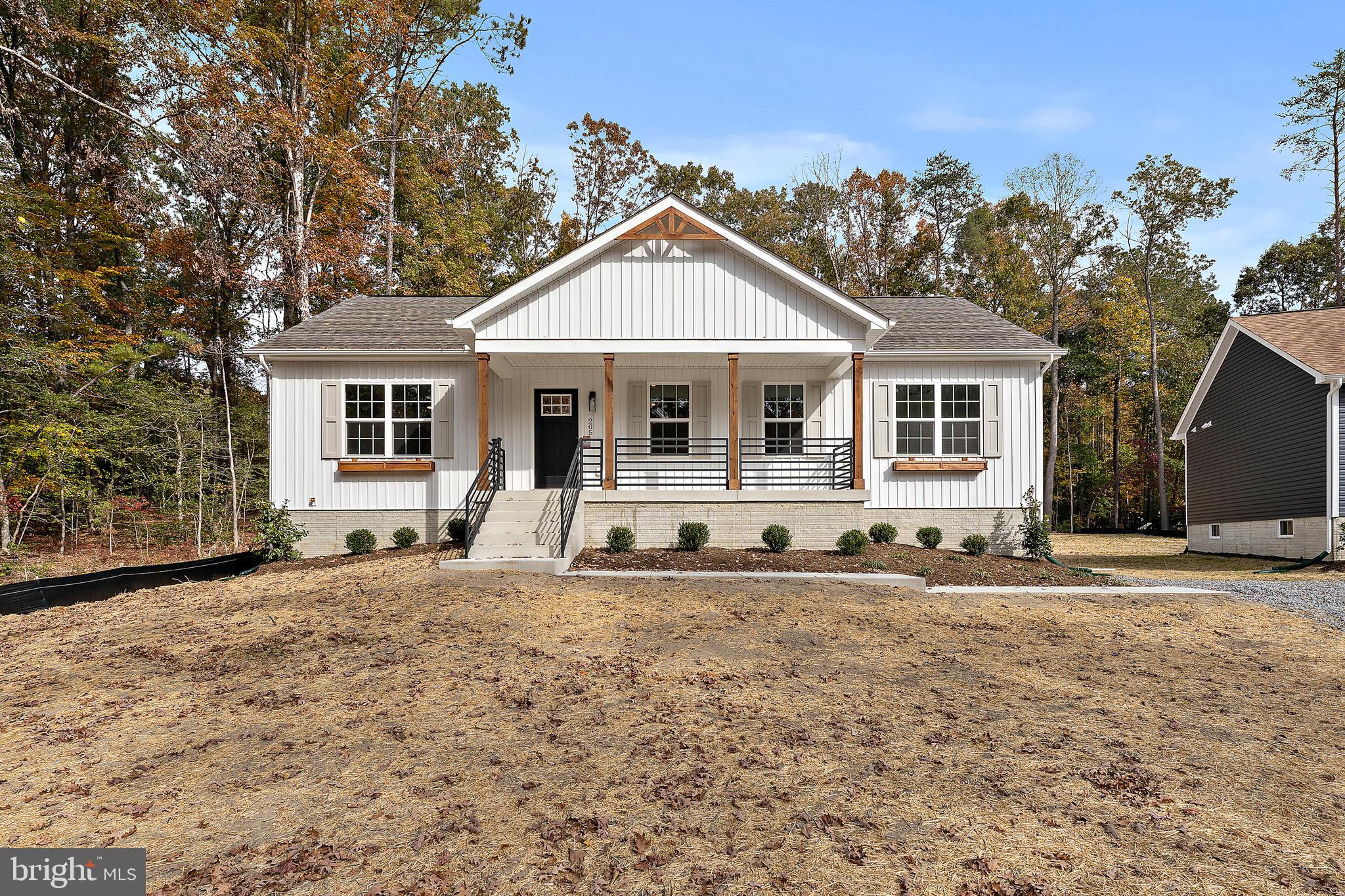 LAKE CAROLINE - Residential