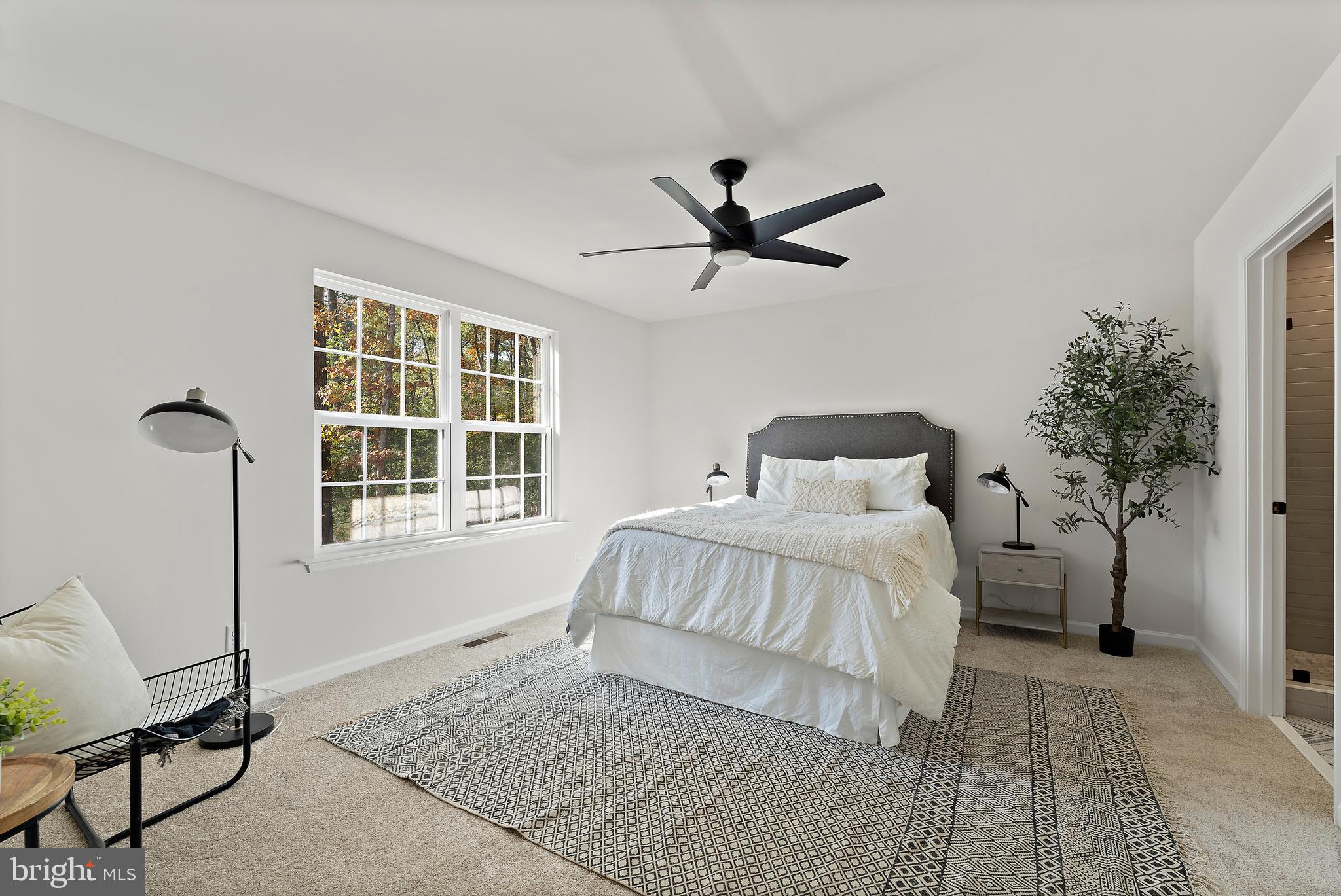 LAKE CAROLINE - Residential