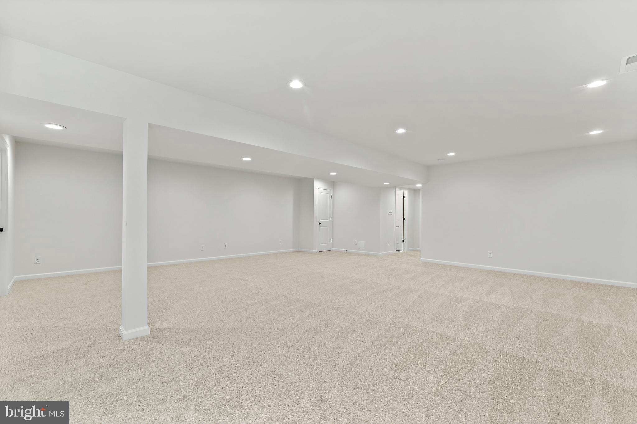 LAKE CAROLINE - Residential