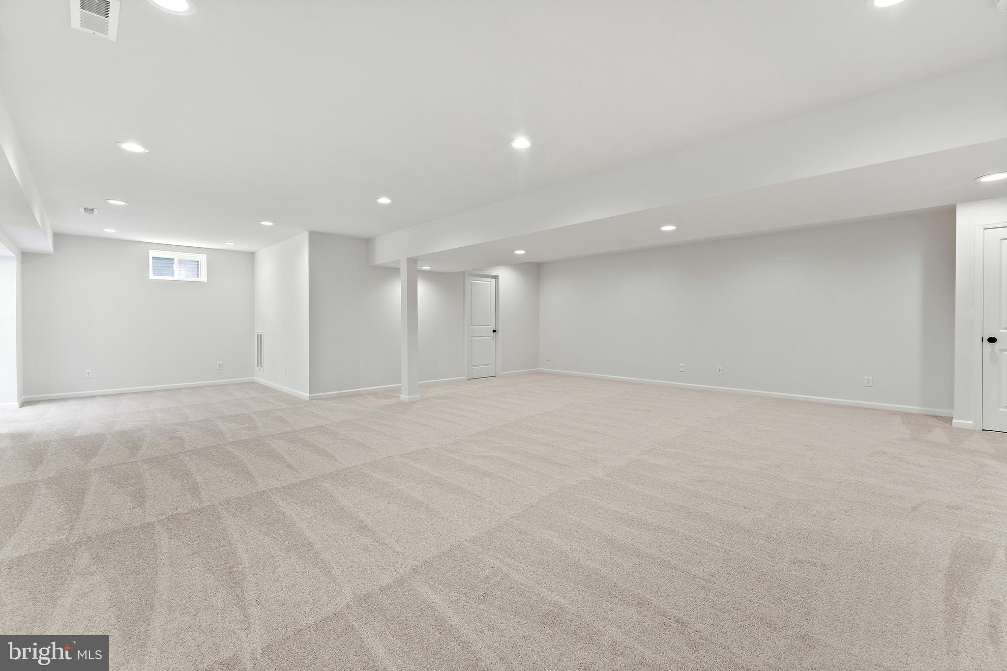 LAKE CAROLINE - Residential