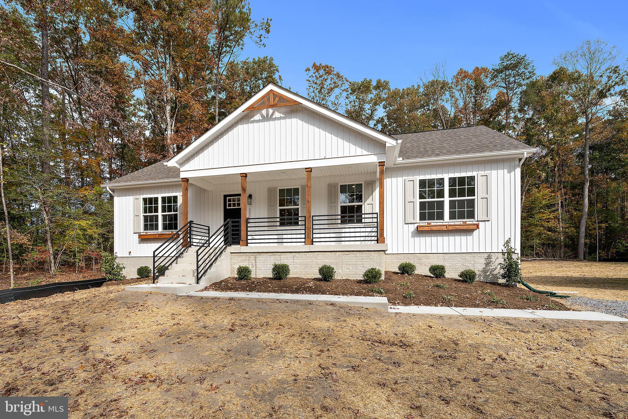 LAKE CAROLINE - Residential