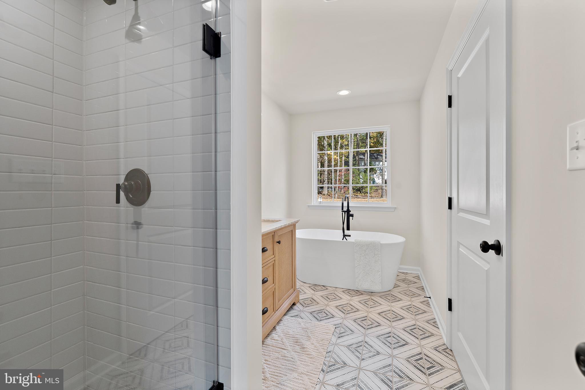 LAKE CAROLINE - Residential