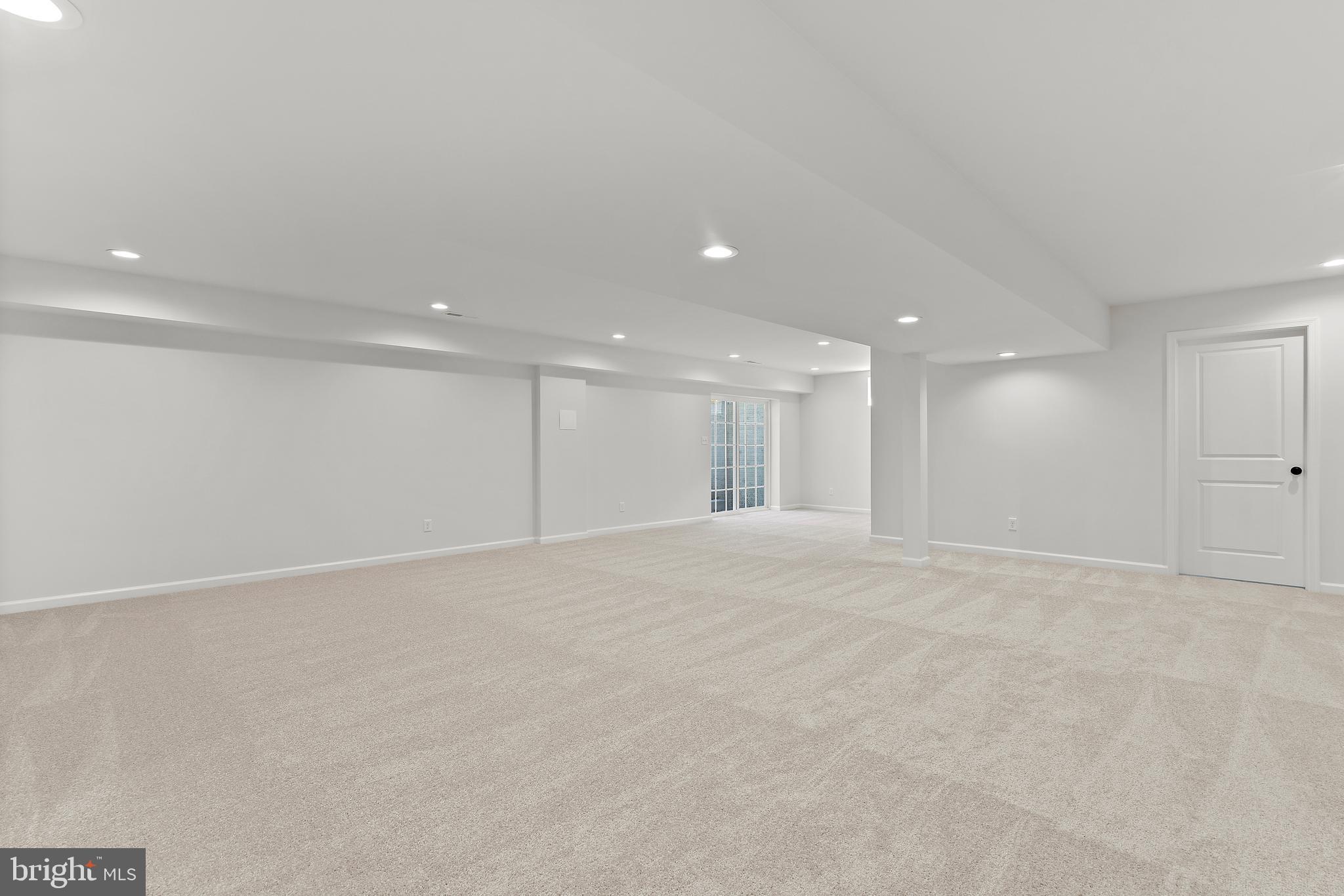 LAKE CAROLINE - Residential