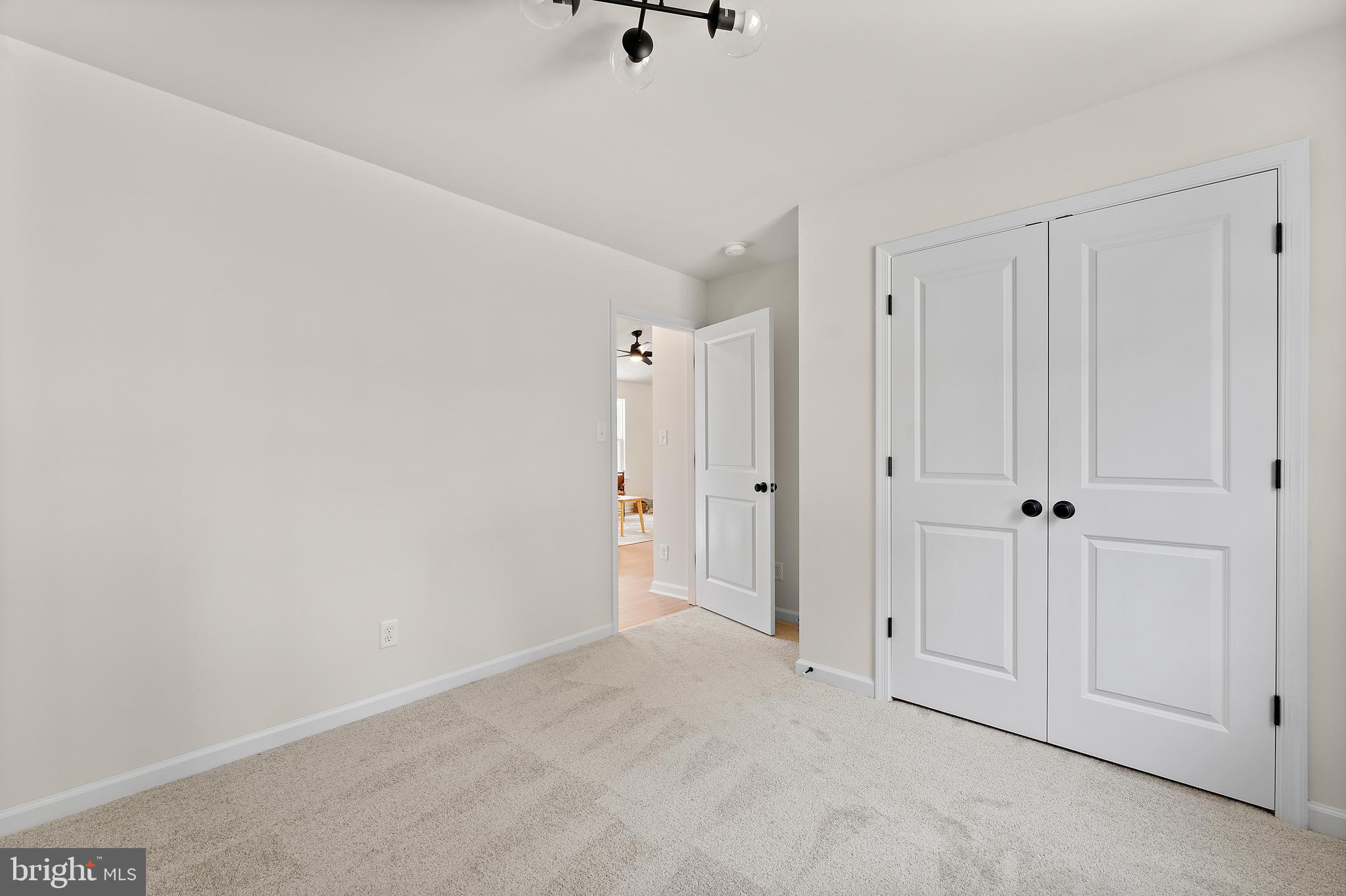 LAKE CAROLINE - Residential